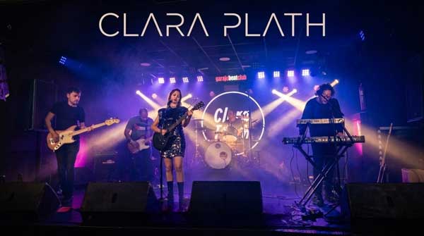 Clara Plath foto promo pulsa para mejor calidad